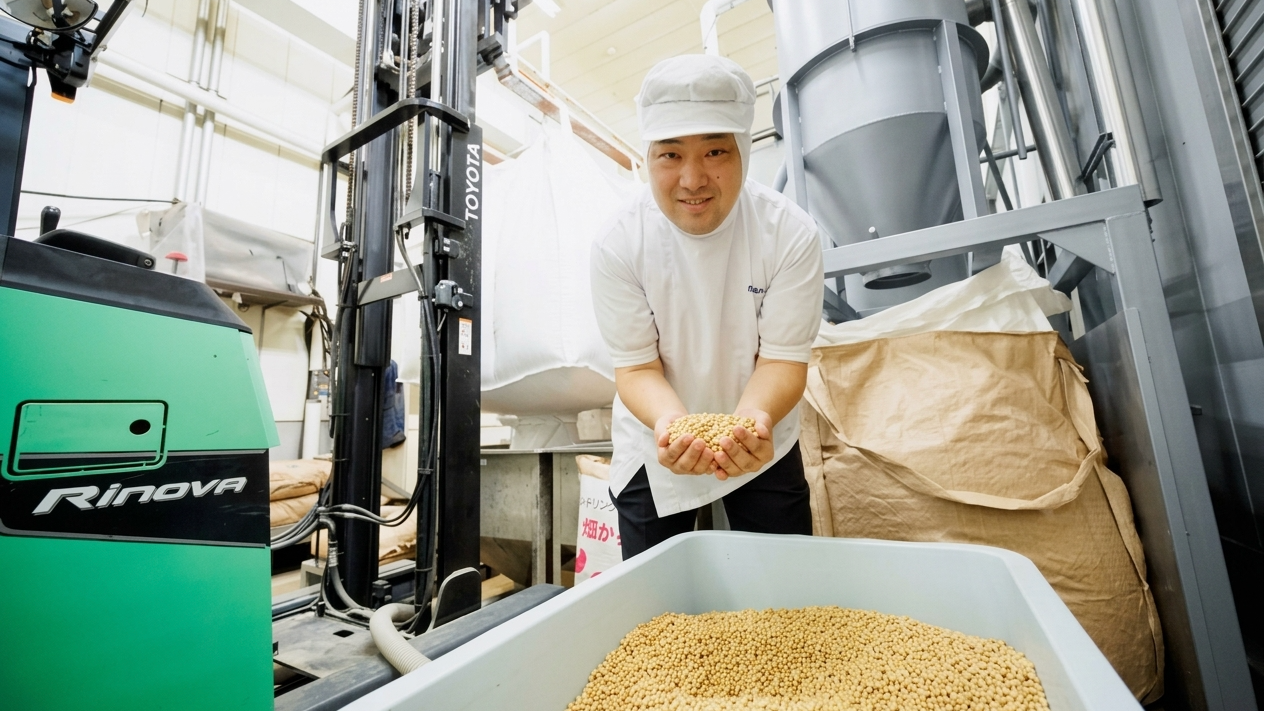 月山を望む工房から世界へ　住吉屋食品が挑む、90年の伝統と革新　